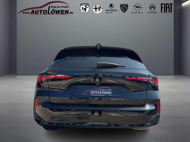 Neu Opel Astra 131 PS (96 kW) 2025 Karbon schwarz (schwarz) Kombi