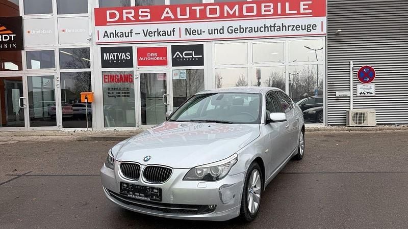 Gebraucht BMW 525 197 PS (144 kW) 2008 Silber (titansilber metallic) Limousine