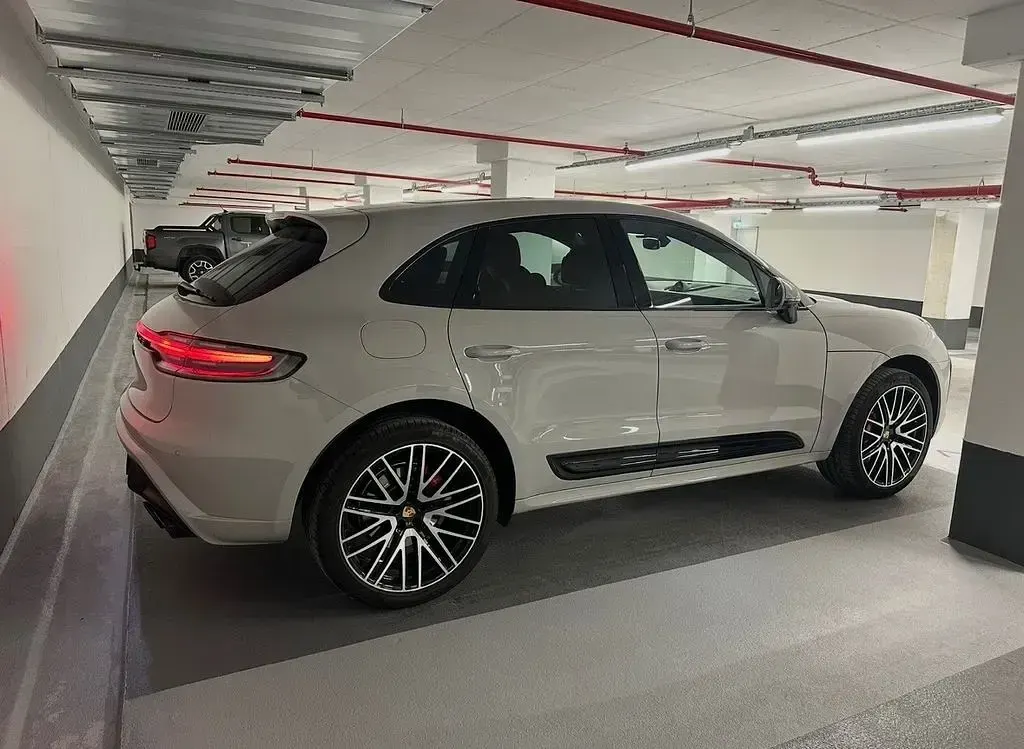 Gebraucht Porsche Macan S Sport 381 PS (280 kW) 2023 Grau SUV
