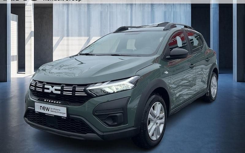 Gebraucht Dacia Sandero Essentiel 101 PS (74 kW) 2024 Grau Limousine