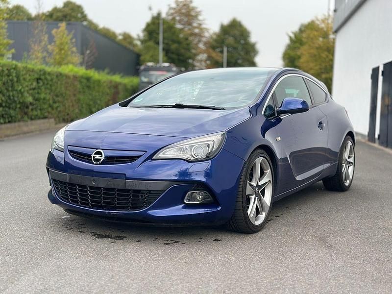Blau Gebraucht 2014 Opel Astra GTC Coupé | 5.480 € (Fairer Preis) - Bild 1/4