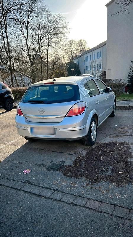 Gebraucht Opel Astra 125 PS (91 kW) 2005 Silber Limousine