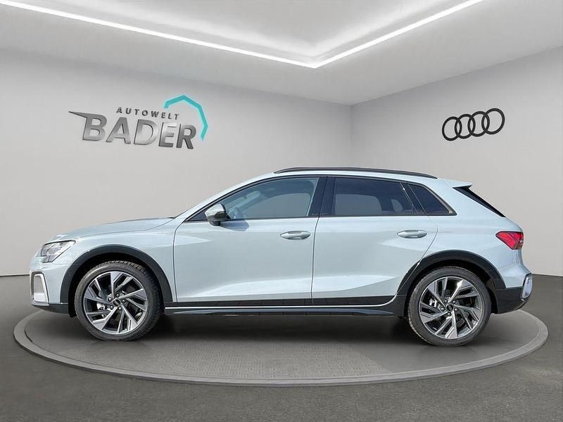 Gebraucht Audi A3 Sport 150 PS (110 kW) 2025 Grau Limousine