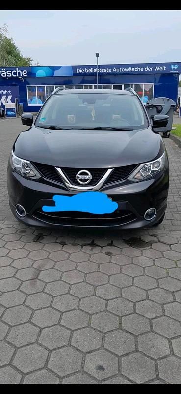 Schwarz Gebraucht 2016 Nissan Qashqai SUV | 13.000 € (Etwas zu teuer) - Bild 1/4