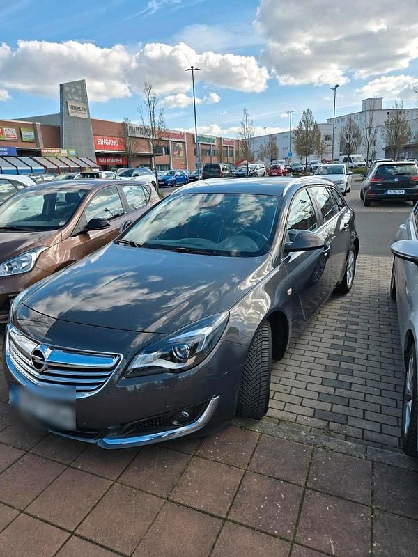 Gebraucht Opel Insignia 140 PS (102 kW) 2014 Grau Kombi