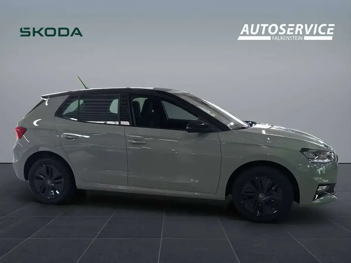 Neu Skoda Fabia Selection 95 PS (69 kW) 2026 Timiano grün Kleinwagen