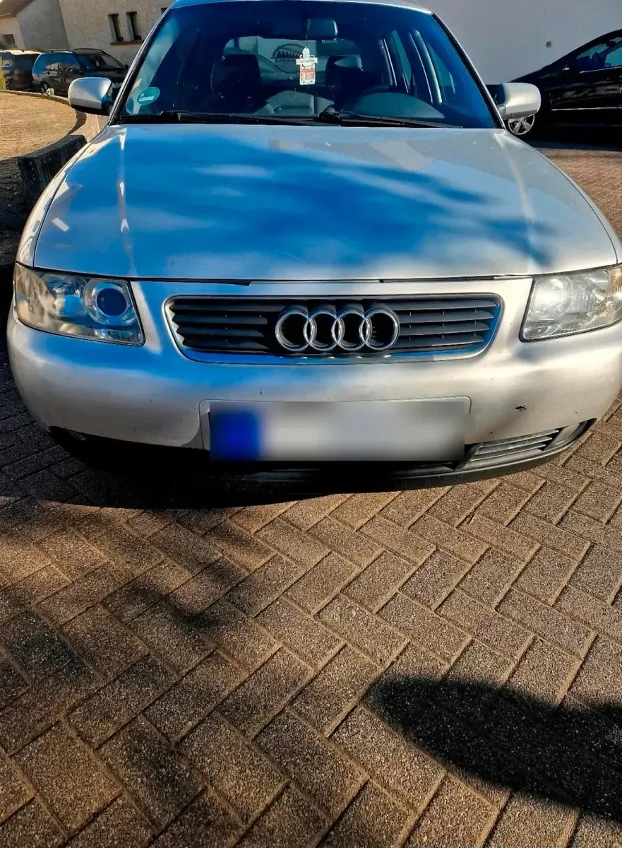 Second-hand Audi A3 101 CP (74 kW) 2003 Argintiu Hatchback