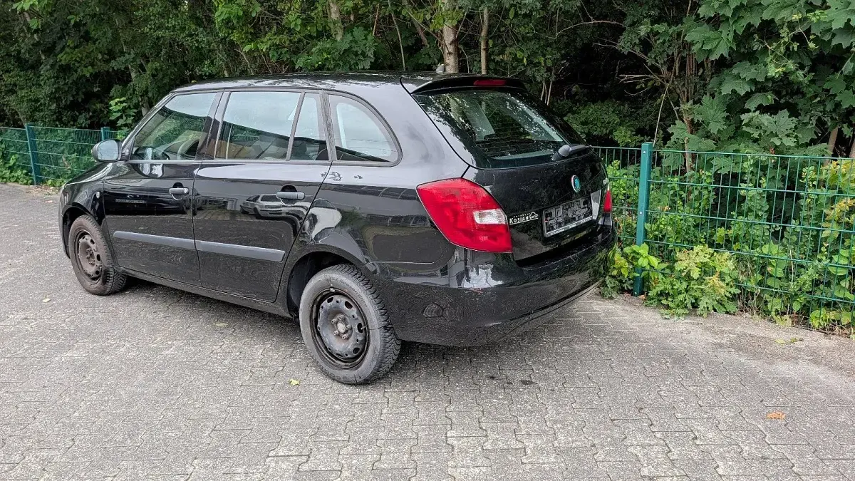 Gebraucht Skoda Fabia 69 PS (50 kW) 2011 Schwarz Kombi