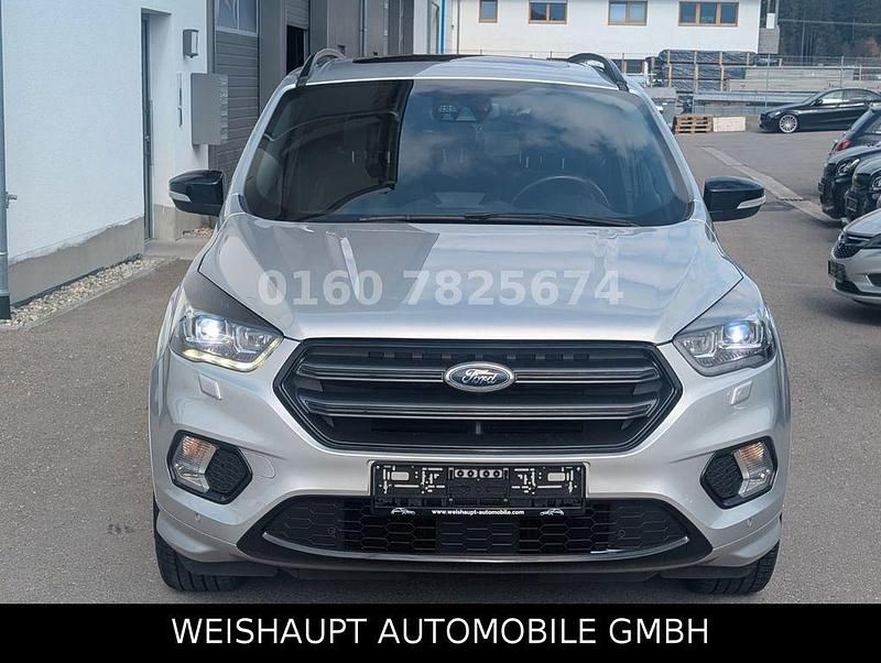 Gebraucht Ford Kuga ST-Line 150 PS (110 kW) 2019 Silber SUV