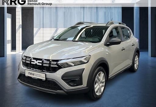 Grau Gebraucht 2024 Dacia Sandero Essentiel Limousine | 13.390 € (Superpreis) - Bild 1/4