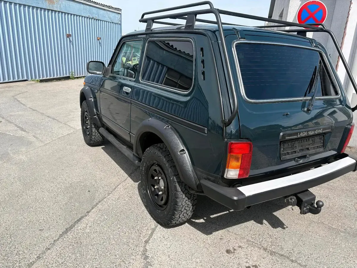 Second-hand Lada niva 86 CP (63 kW) 2013 Verde SUV