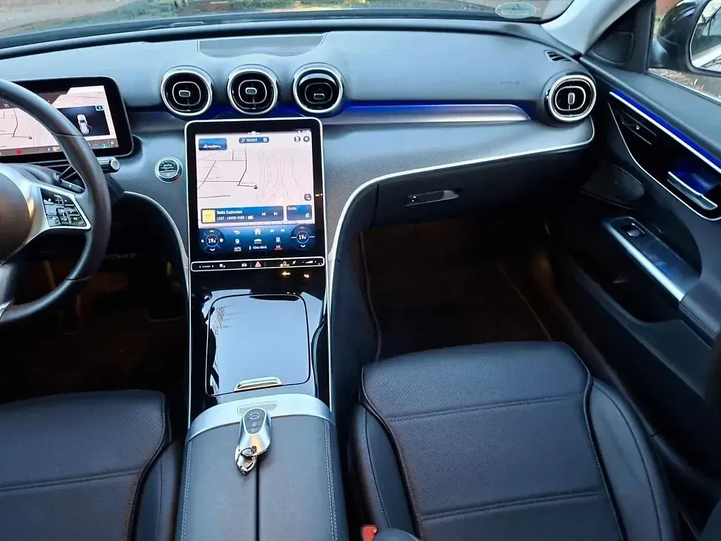 Gebraucht Mercedes C220 Avantgarde 200 PS (147 kW) 2022 Schwarz Limousine
