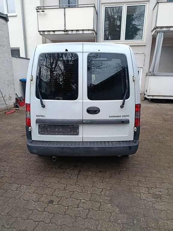 Second-hand Opel Combo 75 CP (55 kW) 2010 Alb Monovolum