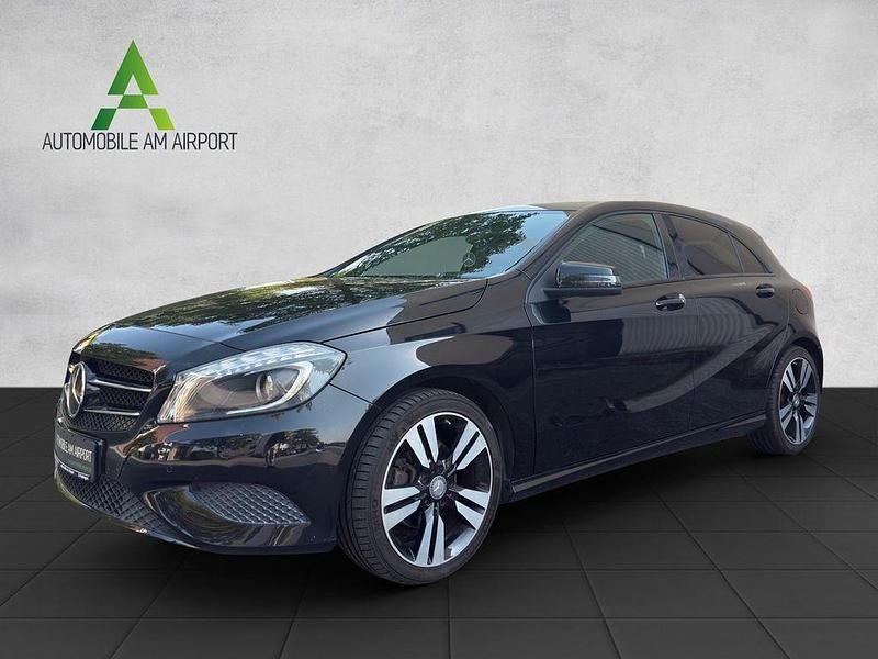 Schwarz Gebraucht 2014 Mercedes A200 Night Limousine | 12.950 € (Fairer Preis) - Bild 1/4