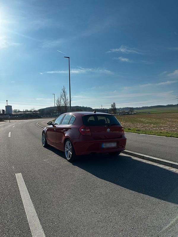 Usata BMW 118 143 CV (105 kW) 2009 Rosso Utilitaria
