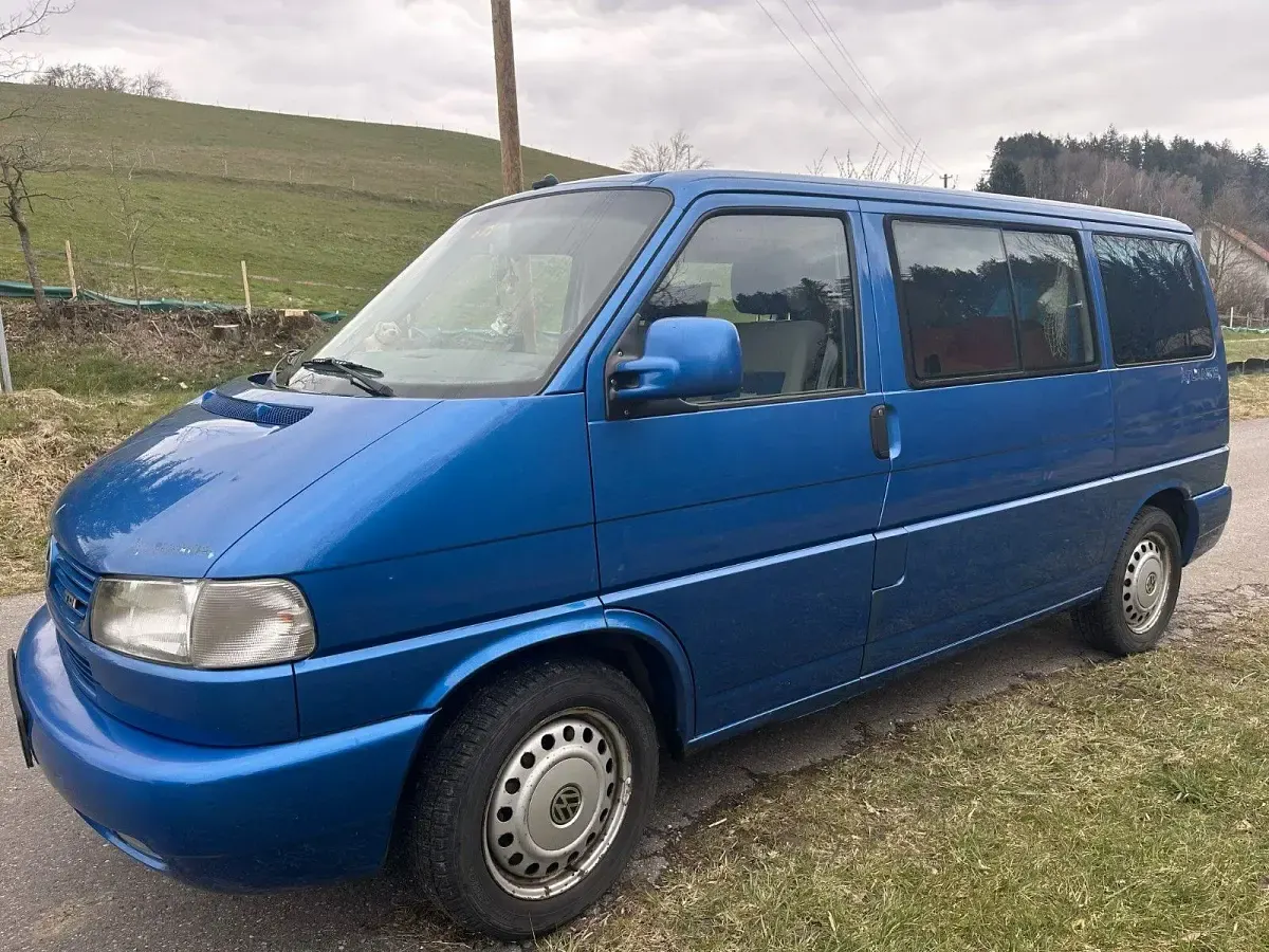 Gebraucht VW T4 150 PS (110 kW) 2002 Blau Van