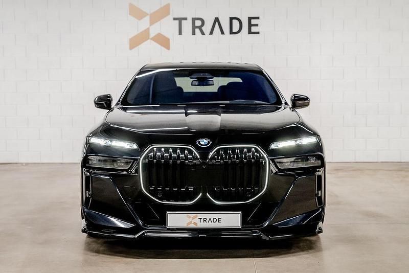 Gebraucht BMW 750e Executive 489 PS (359 kW) 2023 Schwarz Limousine