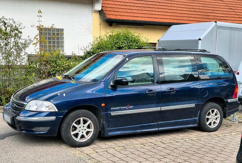 Second-hand Ford Windstar 147 CP (108 kW) 2000 Albastru Monovolum