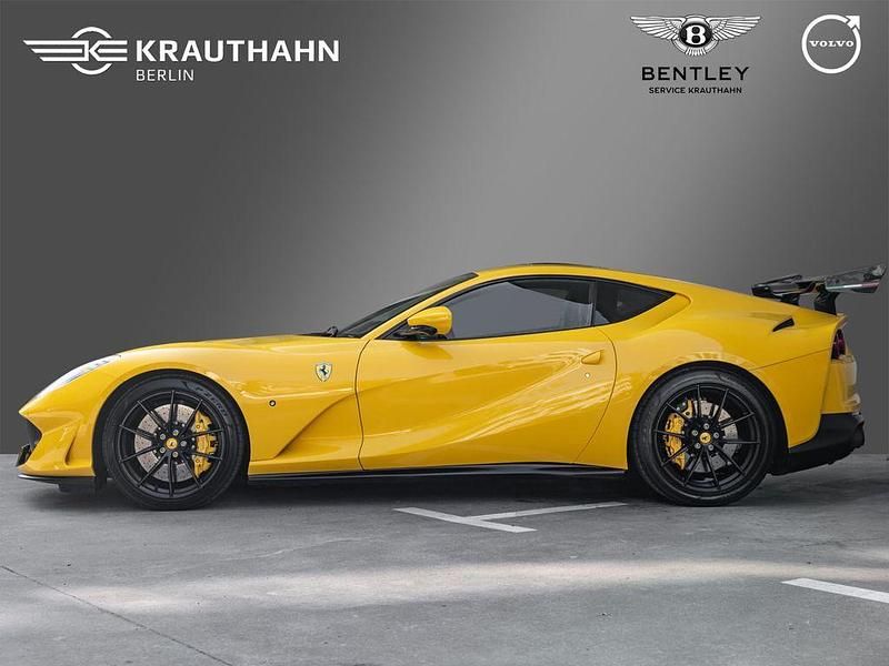 Gebraucht Ferrari 812 799 PS (587 kW) 2020 Gelb Coupé