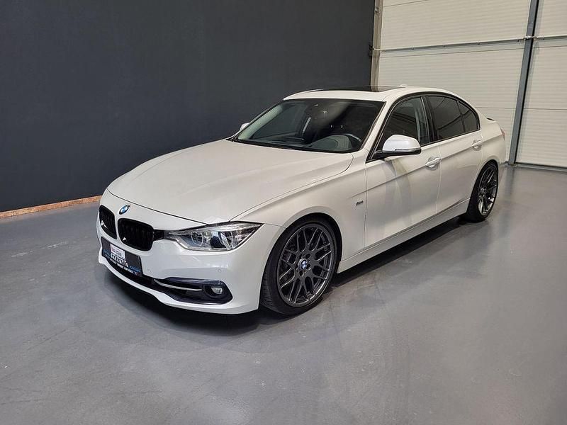Gebraucht BMW 340 Sport Line 326 PS (239 kW) 2018 Mineralweiss Limousine