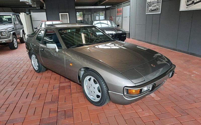Grau Gebraucht 1988 Porsche 924 Coupé | 29.990 € - Bild 1/4