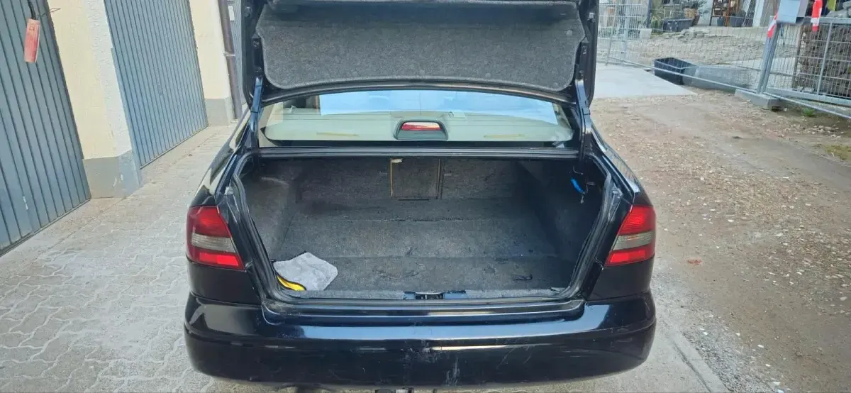 Gebraucht Subaru Legacy 156 PS (114 kW) 2002 Schwarz Limousine