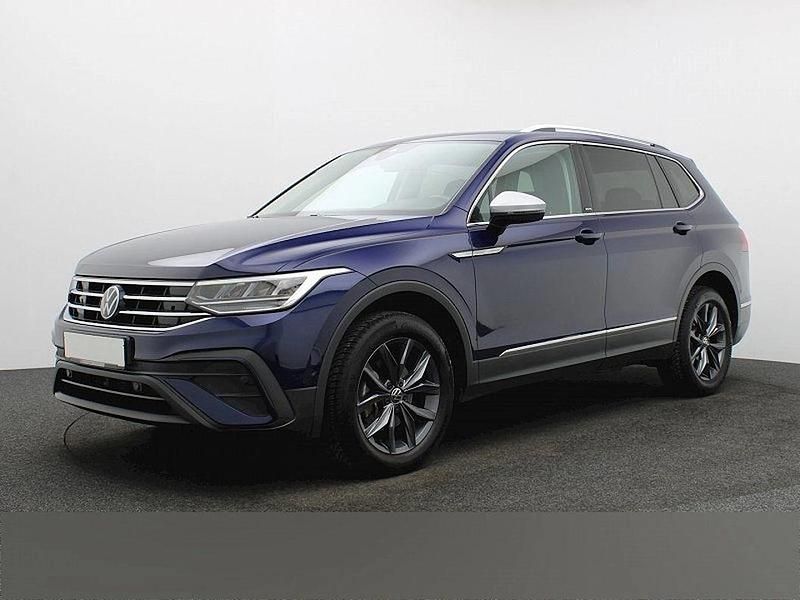 Blau Gebraucht 2023 VW ID.7 Limousine | 39.589 € (Guter Preis) - Bild 1/4