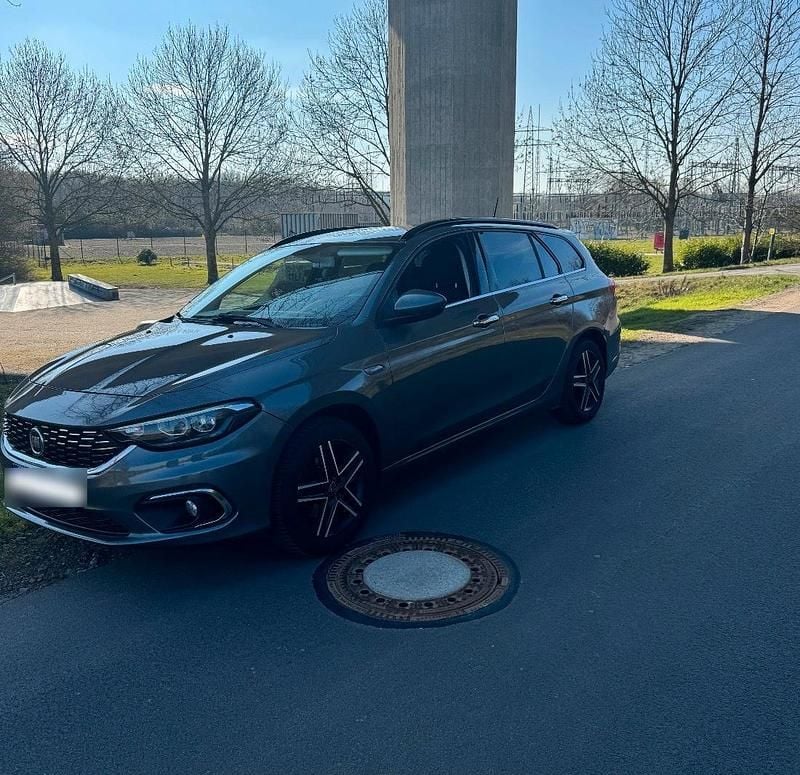 Gebraucht Fiat Tipo 120 PS (88 kW) 2017 Grau Kombi