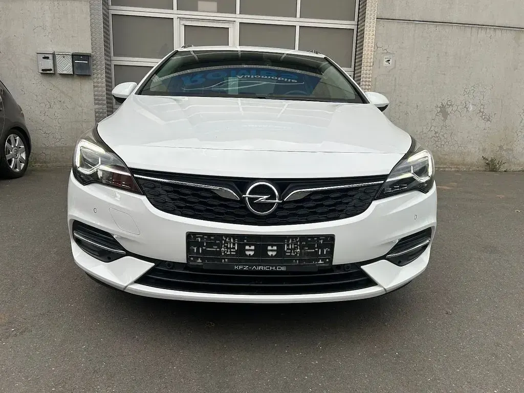 Gebraucht Opel Astra 122 PS (89 kW) 2020 Weiß Limousine