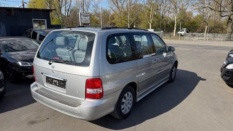 Gebraucht Kia Carnival EX 144 PS (105 kW) 2005 Silber Van / Kleinbus