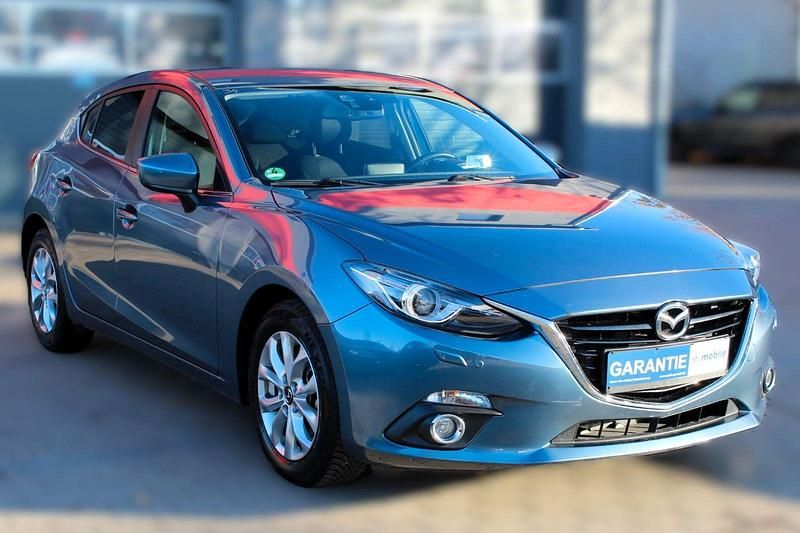 Blau Gebraucht 2016 Mazda 3 Kleinwagen | 13.990 € (Fairer Preis) - Bild 1/4