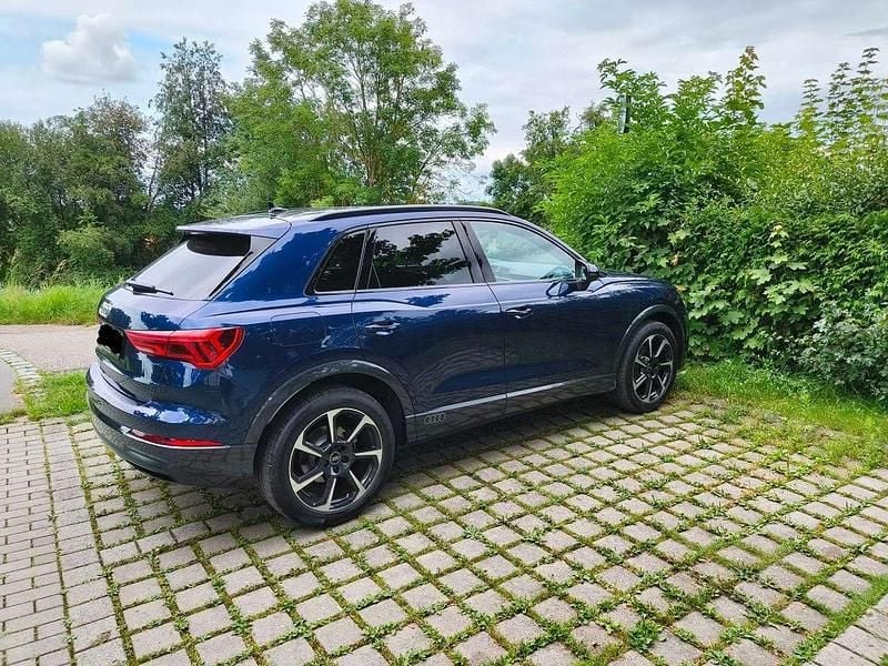 Gebraucht Audi Q3 Advanced 150 PS (110 kW) 2024 Blau SUV