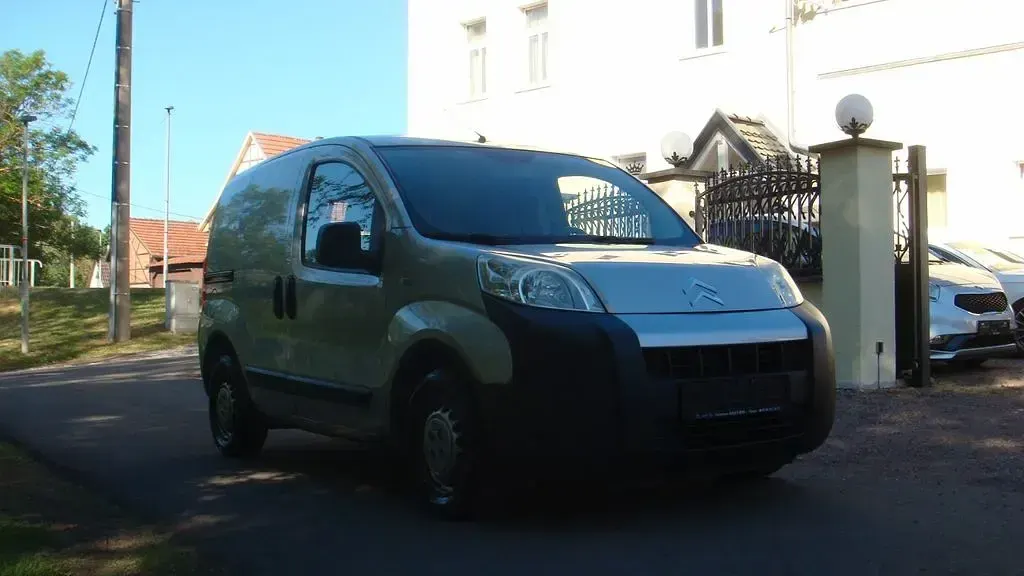 Gebraucht Citroën Nemo 73 PS (53 kW) 2008 Silber Van / Kleinbus