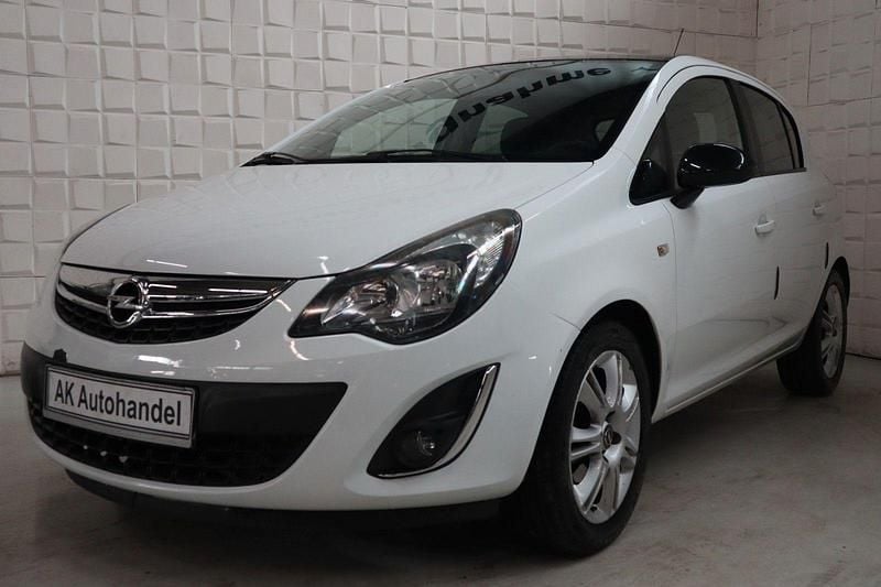 Weiß Gebraucht 2014 Opel Corsa Active Kleinwagen | 3.490 € (Guter Preis) - Bild 1/4