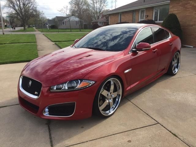 Gebraucht Jaguar XF 276 PS (202 kW) 2012 Rot Limousine