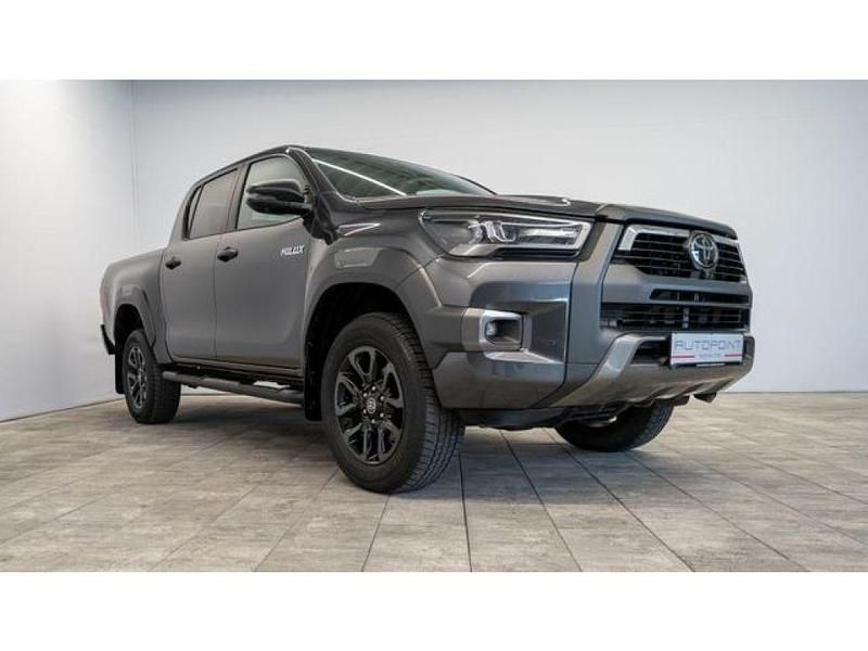 Marlin grau metallic (metallic) Gebraucht 2023 Toyota HiLux Abholung | 51.840 € (Teuer) - Bild 1/4