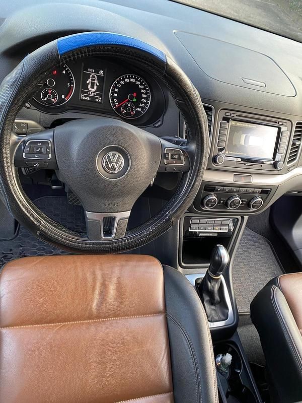 Gebraucht VW Sharan Comfortline 140 PS (102 kW) 2015 Schwarz Van / Kleinbus