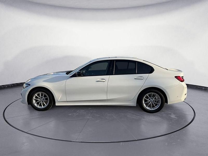 Gebraucht BMW 320 Performance 190 PS (139 kW) 2022 Weiß Limousine