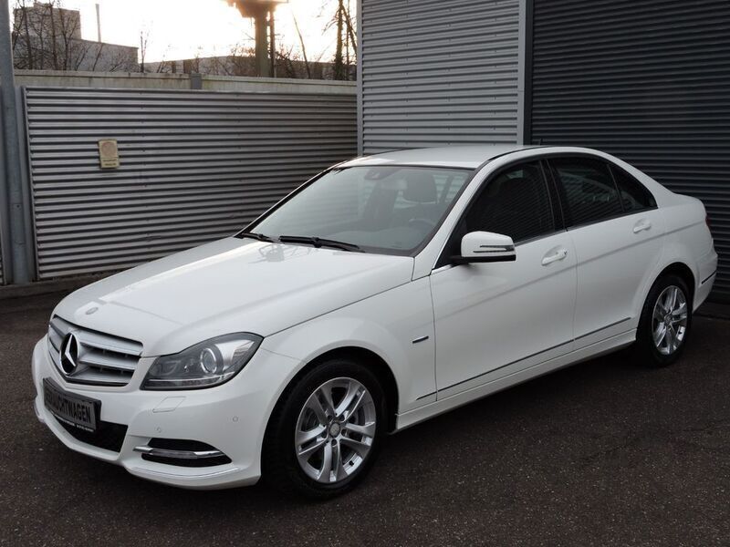 Weiß Gebraucht 2012 Mercedes C250 Avantgarde Limousine | 9.999 € (Guter Preis) - Bild 1/4
