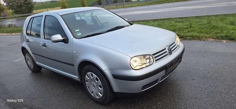 Grau Gebraucht 2001 VW Golf IV Limousine | 999 € (Guter Preis) - Bild 1/4