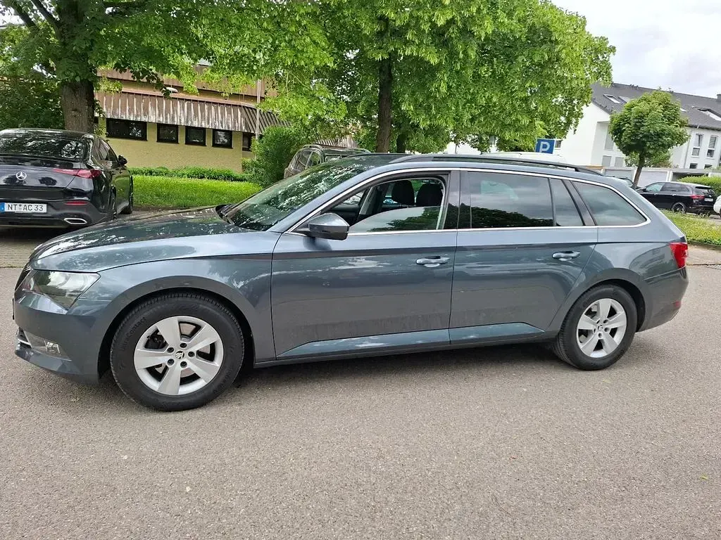 Gebraucht Skoda Superb 150 PS (110 kW) 2018 Grau Limousine