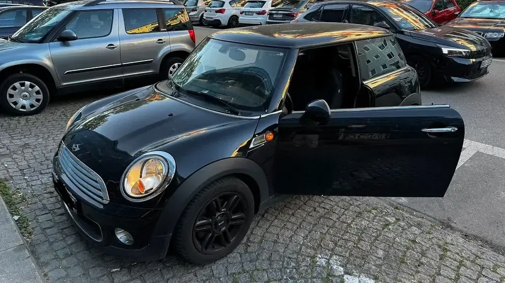 Gebraucht Mini ONE 75 PS (55 kW) 2013 Schwarz Kleinwagen