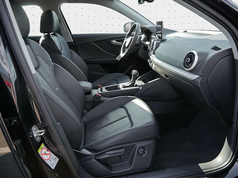 Gebraucht Audi Q2 S-Line 150 PS (110 kW) 2025 Mythosschwarz metallic SUV