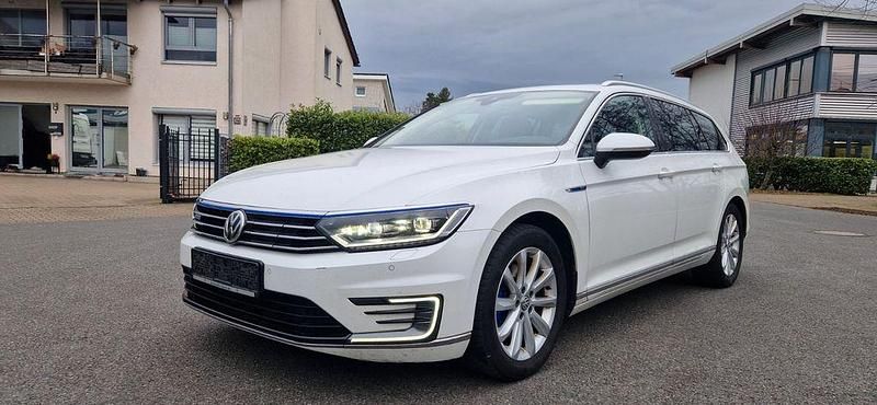 Gebraucht VW Passat Highline 156 PS (114 kW) 2016 Weiß Kombi