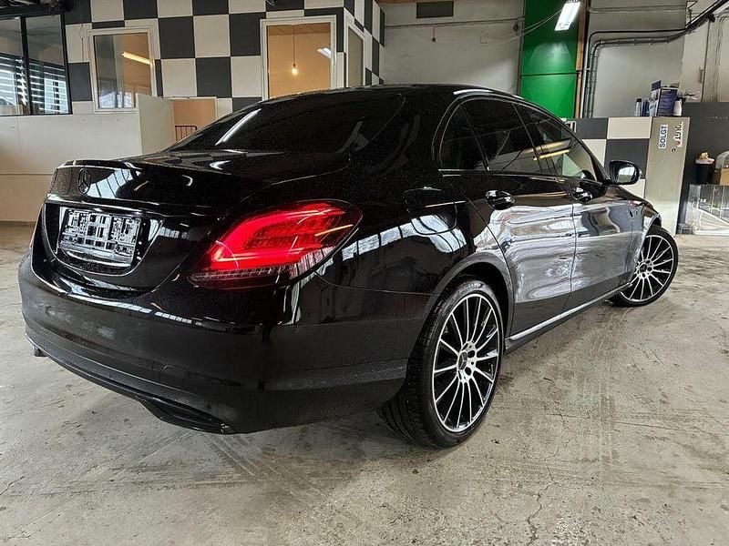 Second-hand Mercedes C200 184 CP (135 kW) 2019 Negru Berlinǎ