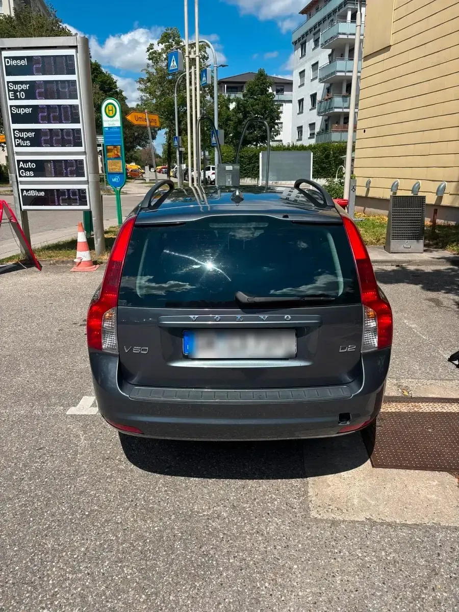 Gebraucht Volvo V50 114 PS (83 kW) 2011 Grau Kombi