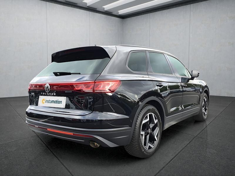 Gebraucht VW Touareg 231 PS (169 kW) 2024 Schwarz SUV