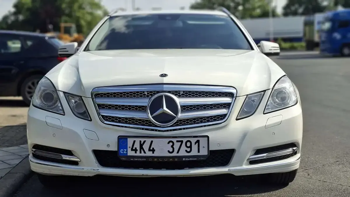 Gebraucht Mercedes E220 Avantgarde 170 PS (125 kW) 2012 Kombi