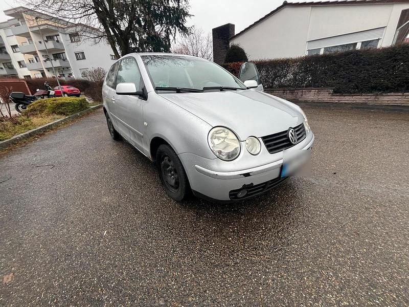 Gebraucht VW Polo 60 PS (44 kW) 2003 Silber Kleinwagen