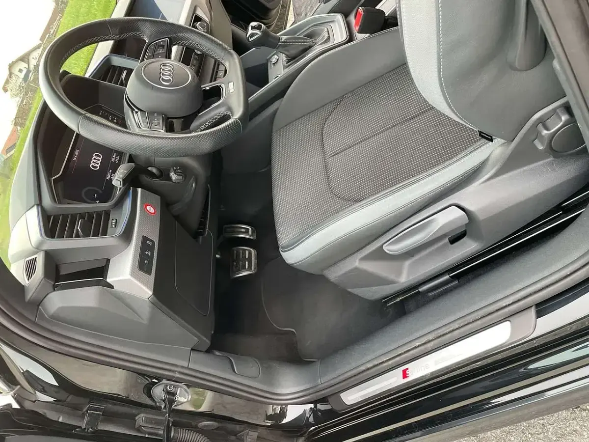 Gebraucht Audi A1 Basis 150 PS (110 kW) 2021 Schwarz SUV
